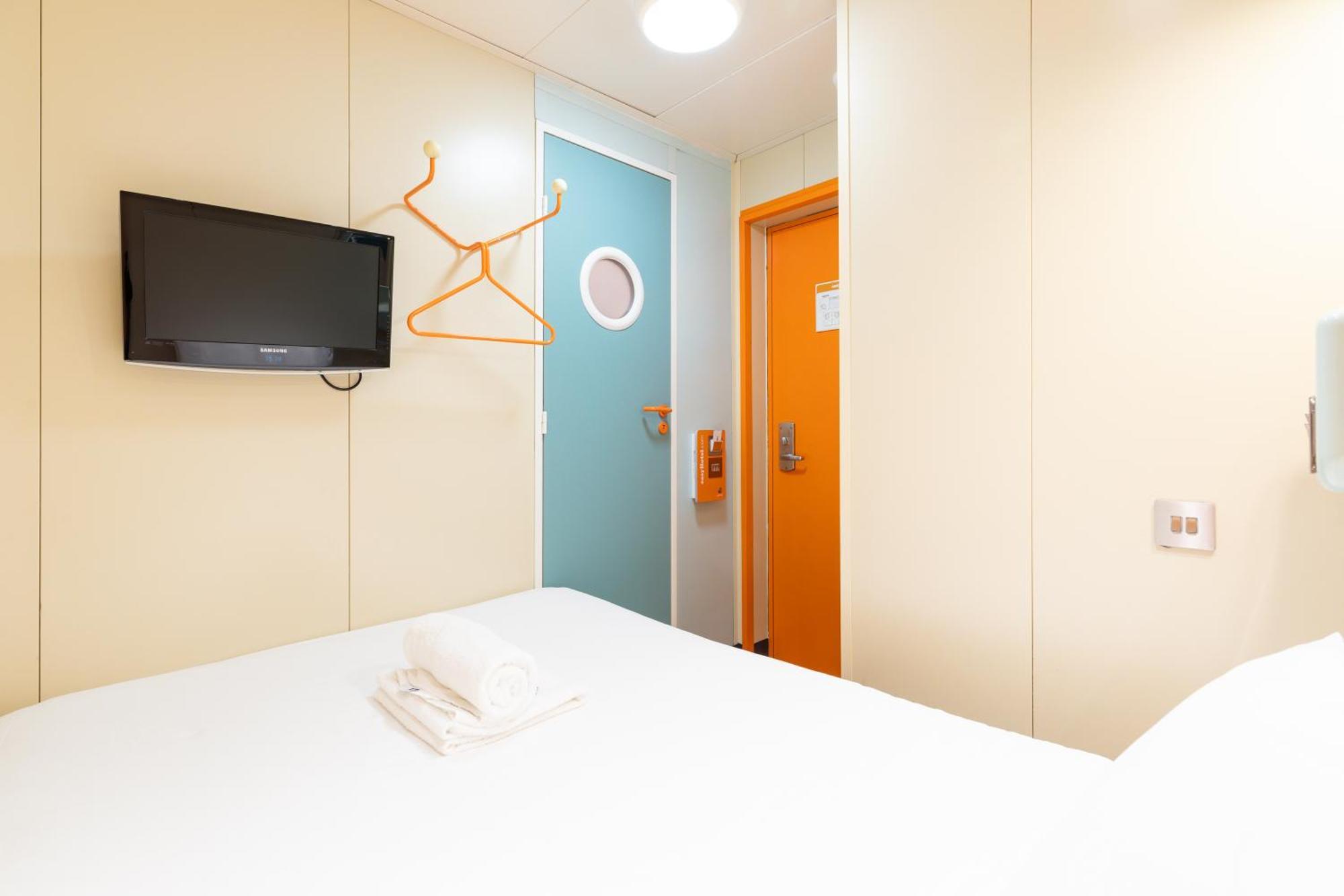 Easyhotel Hotel